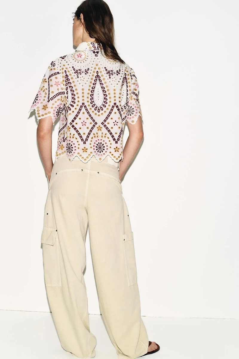 EMBROIDERED EYELET SHORT SLEEVE SHIRT