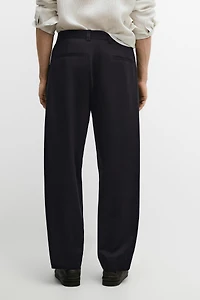 Cotton trousers with darts