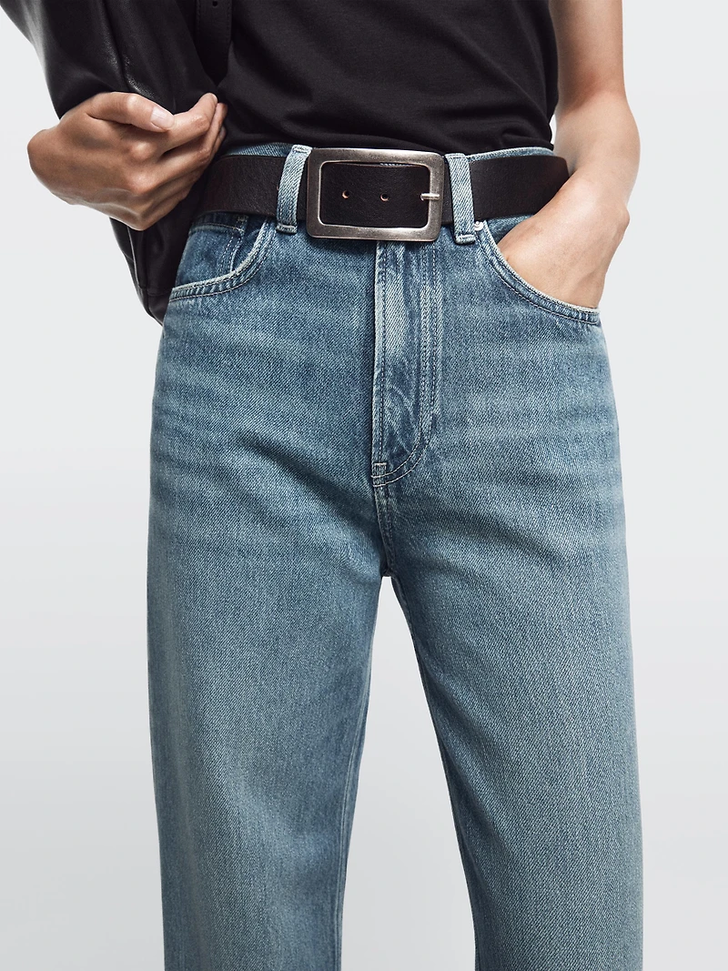 High-waist wide-leg jeans