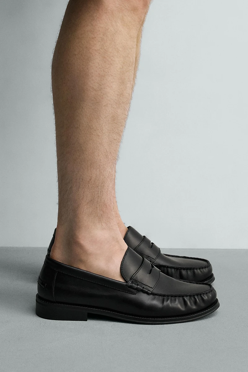 RUCHED LEATHER LOAFERS