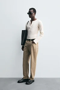 T-SHIRT COL TUNISIEN TEXTURÉ