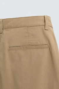 PANTALON COUPE LARGE À PLIS
