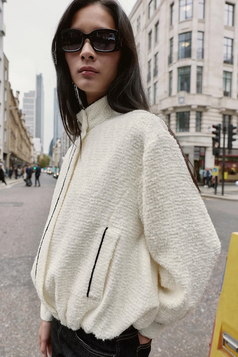 BLOUSON BOMBER STRUCTURÉ AVEC LISERÉS EN CONTRASTE