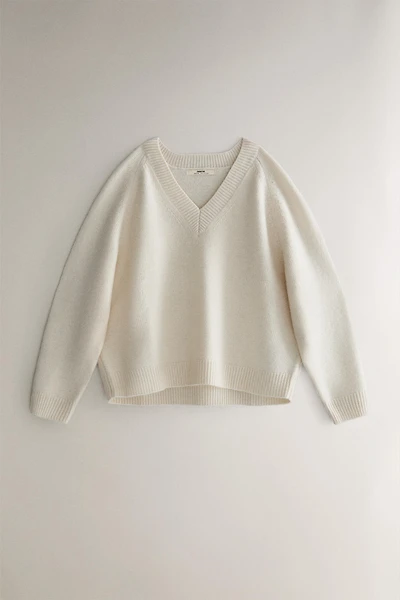 CASHMERE SWEATER