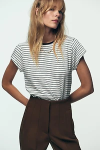 T-SHIRT RUSTIQUE À MANCHES COURTES