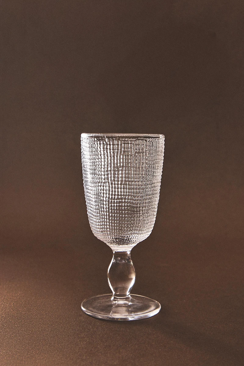 RAISED DESIGN WINE GLASS