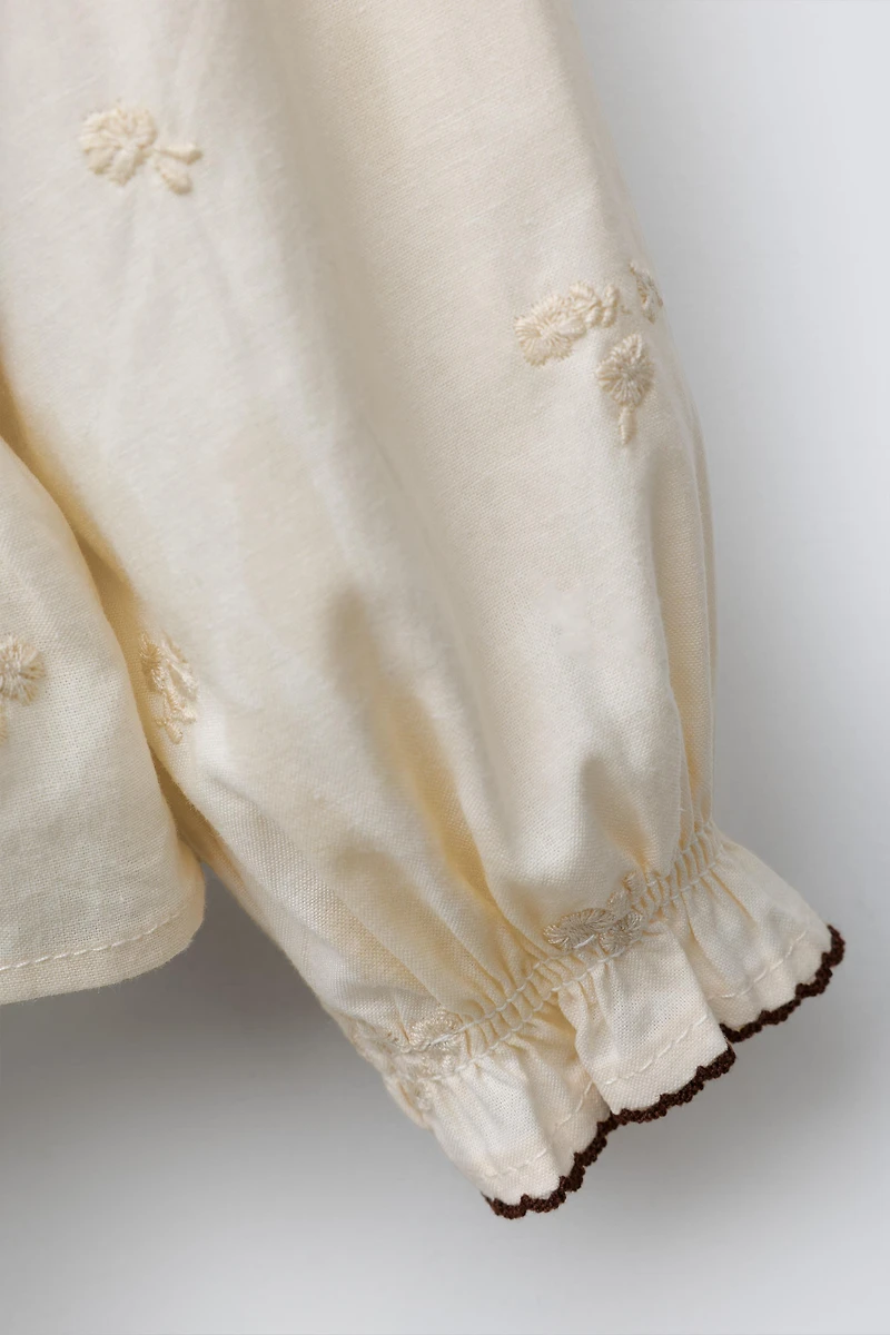 EMBROIDERED FLOWER SHIRT WITH KNIT VEST