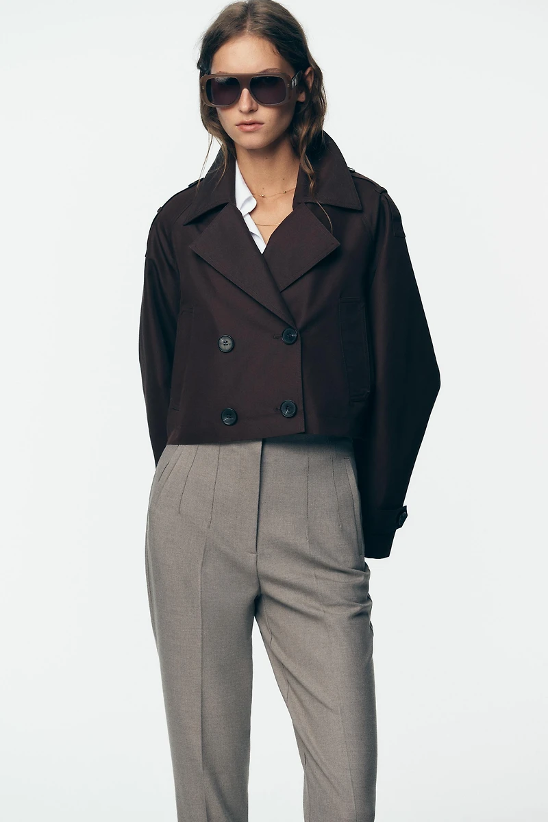 PANTS WITH A HIGH WAIST