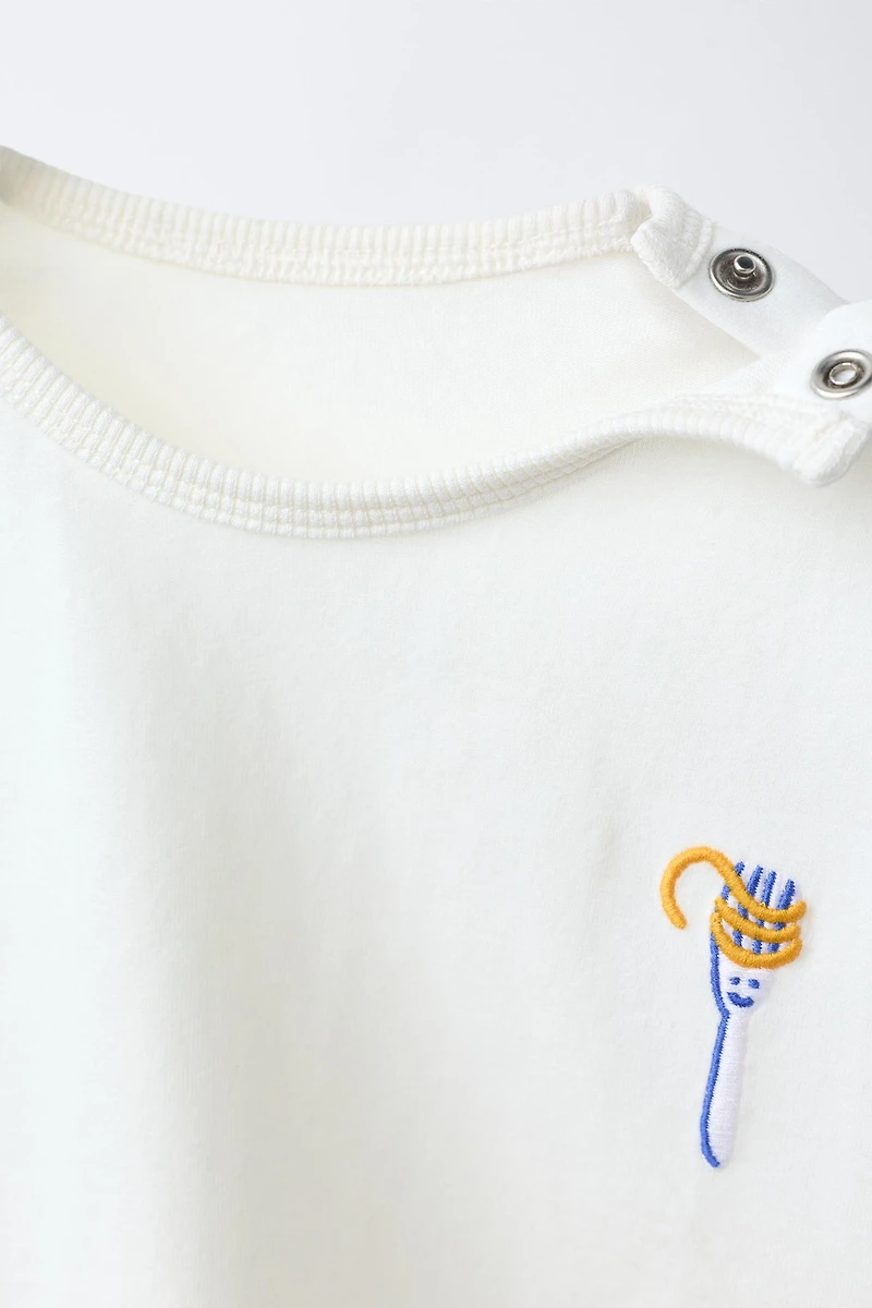 LOT DE DEUX T-SHIRTS IMPRIMÉS