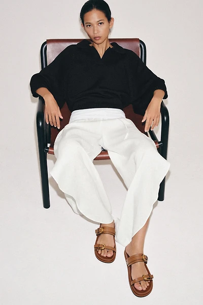 SANDALS WITH BUCKLE DETAIL