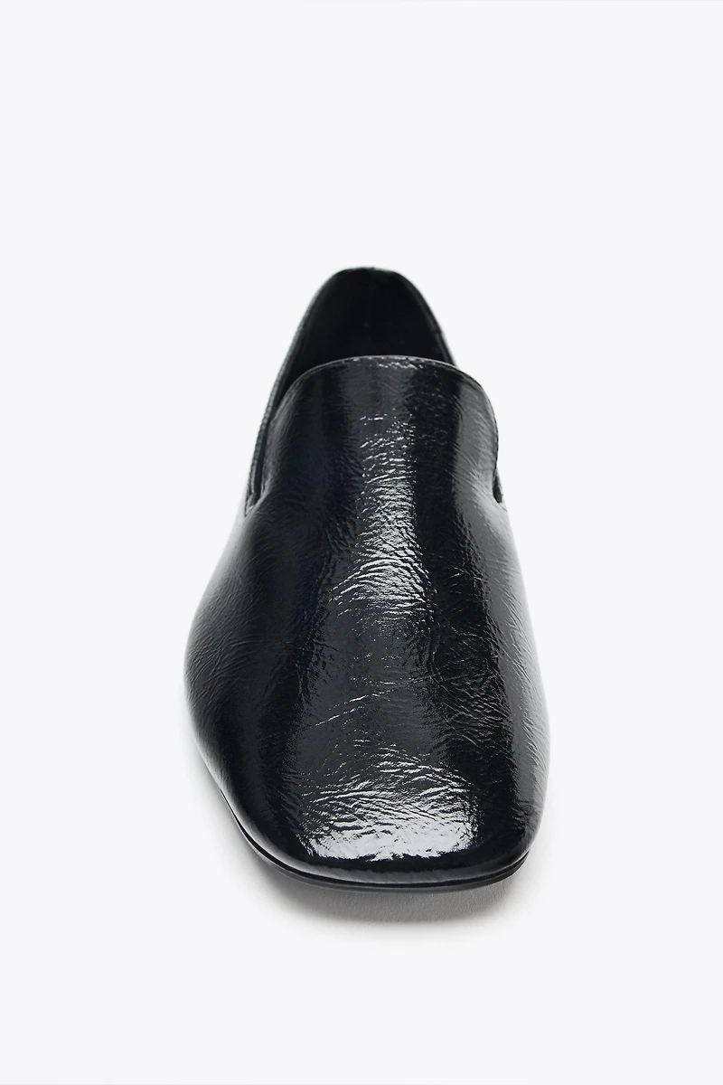 MOCASSINS À EFFET VERNI