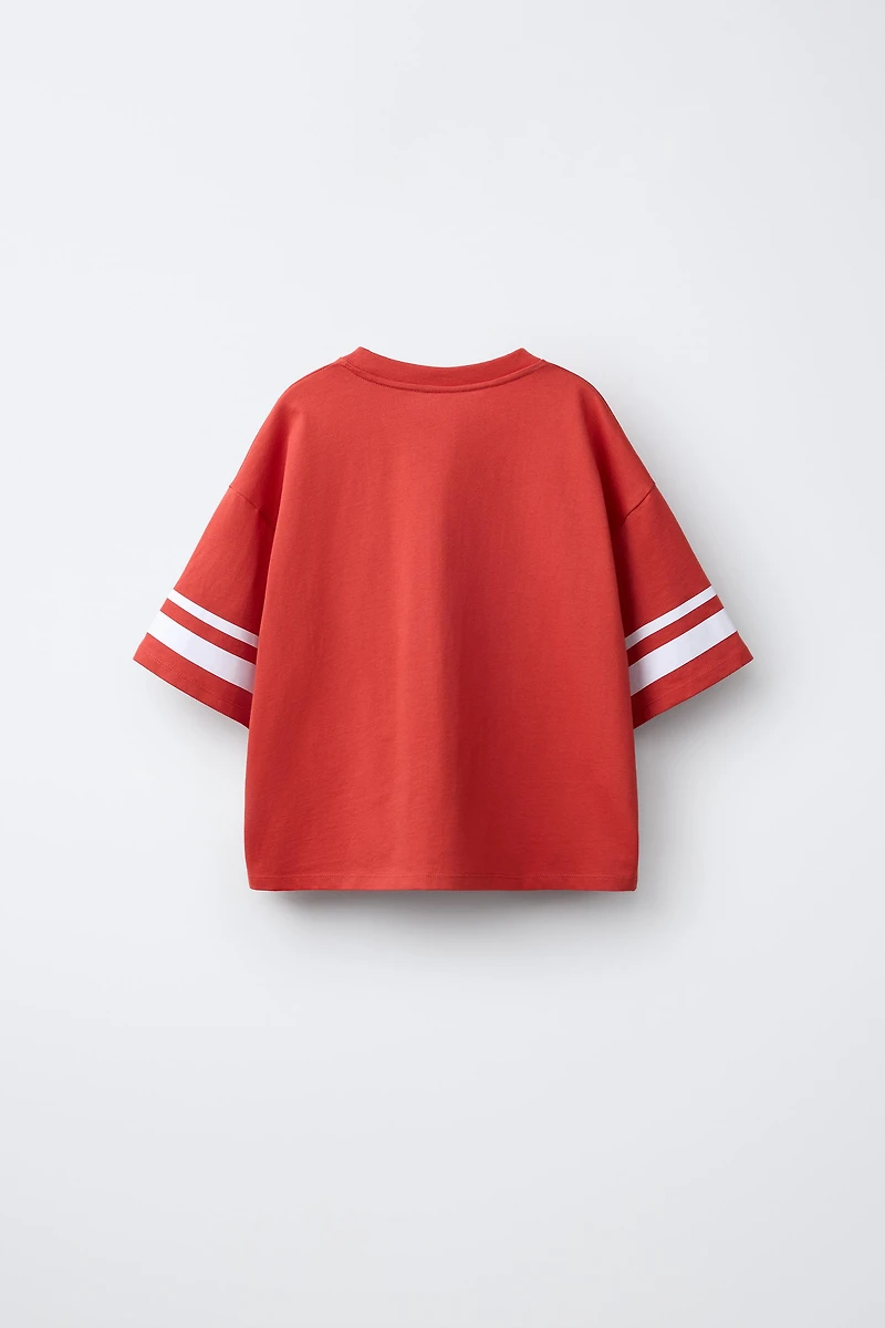 T-SHIRT IMPRIMÉ NUMÉRO ET BANDES