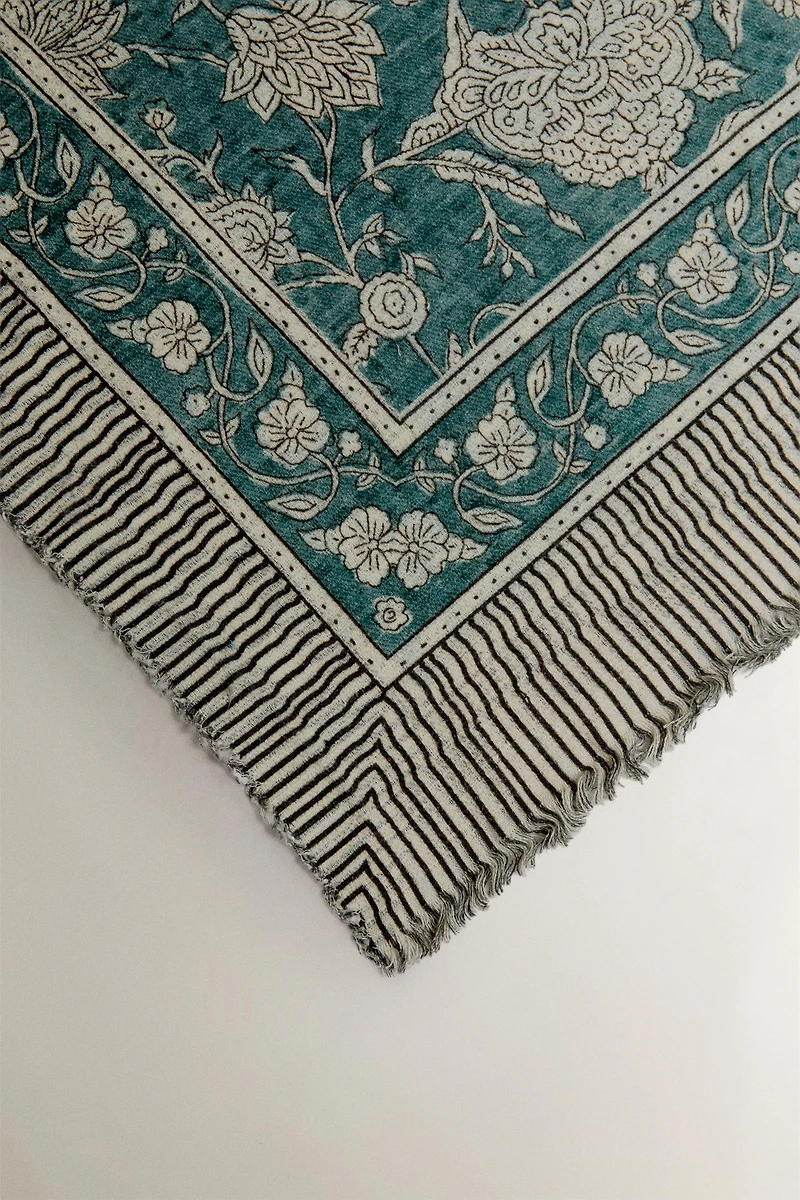 FLORAL COTTON BLANKET