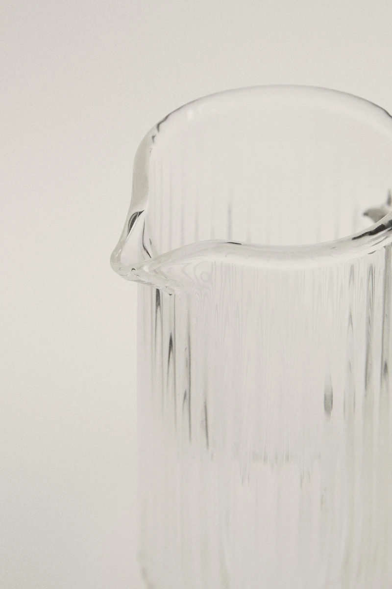 RAISED BOROSILICATE MILK PITCHER