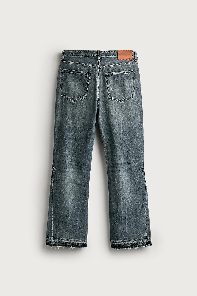 FLARE FIT JEANS