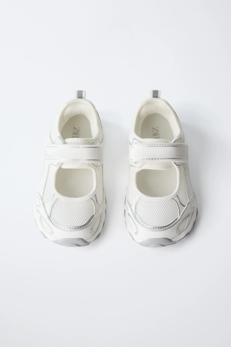 BAREFOOT SNEAKERS