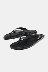 FLAT LEATHER SANDALS