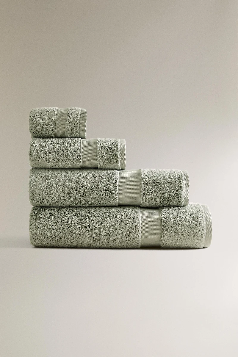 PREMIUM COTTON BATH TOWEL