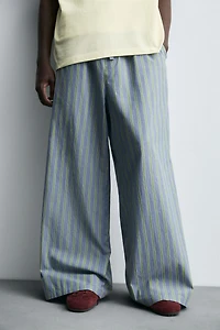 PANTALON OVERSIZE FIT RAYURES