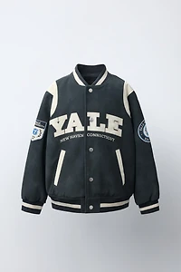 BLOUSON BOMBER EN MATIÈRE SYNTHÉTIQUE IMPRIMÉ YALE UNIVERSITY ™