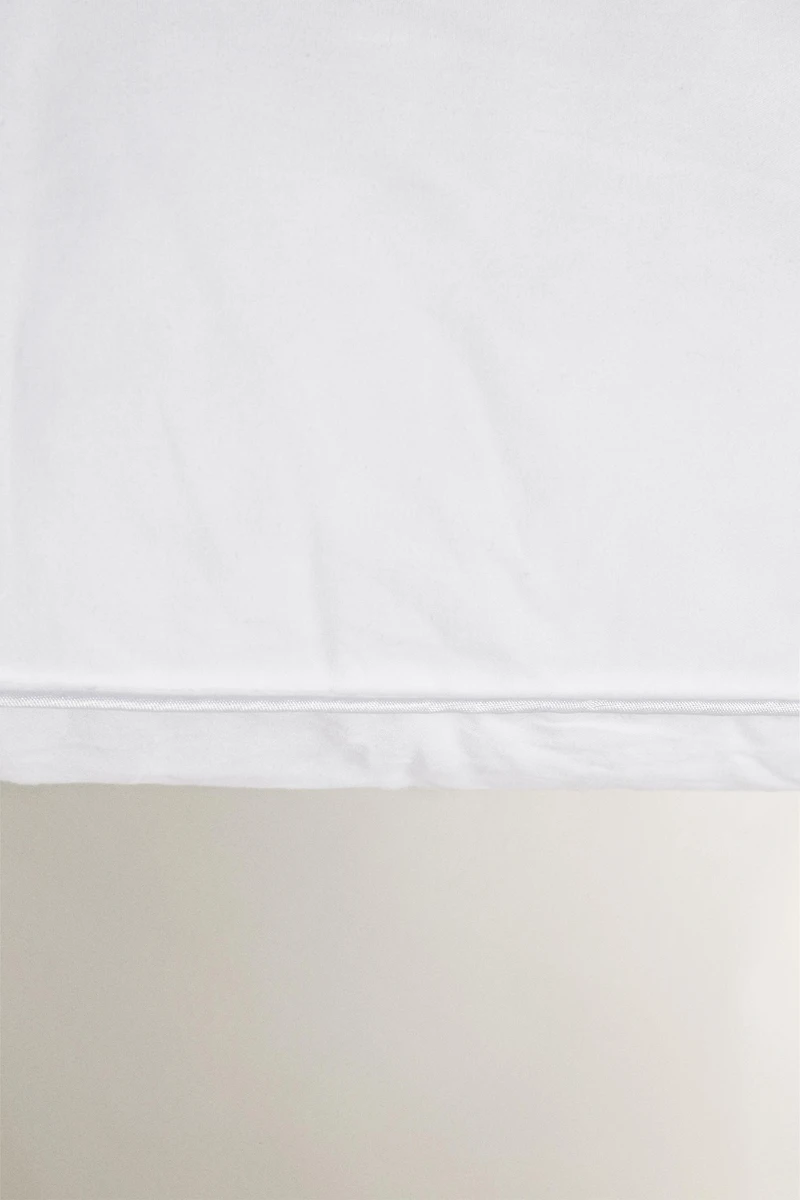 FEATHER-LIKE PILLOW FILLING