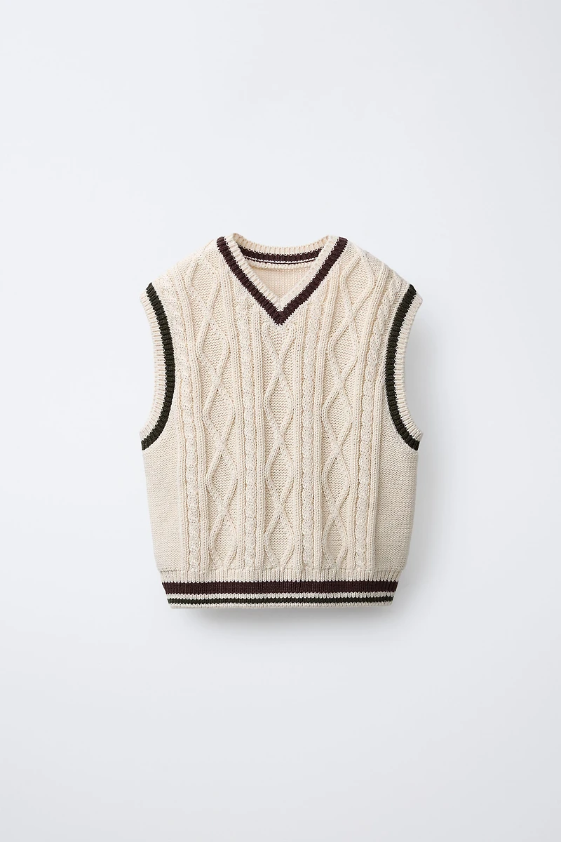 CABLE KNIT VEST