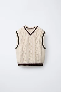 CABLE KNIT VEST