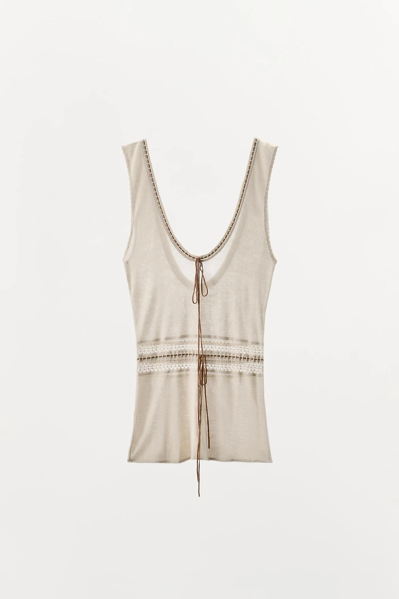 CONTRAST KNIT TOP