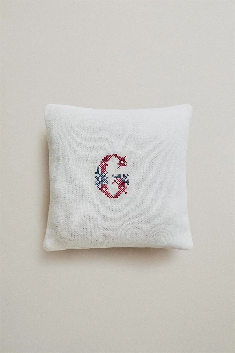 LETTER G EMBROIDERED LINEN CUSHION