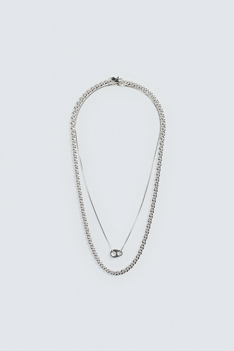 LOT DE 2 COLLIERS EN MATIÈRES VARIÉES