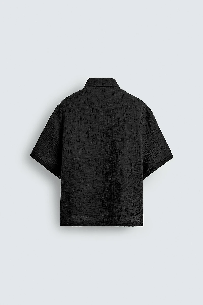 FLOWY TEXTURED SHIRT