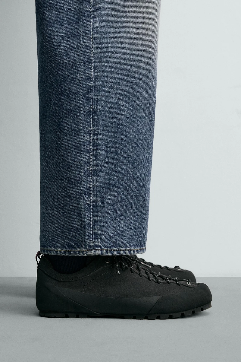VIBRAM® SOLE LEATHER SNEAKERS AARON LEVINE X ZARA