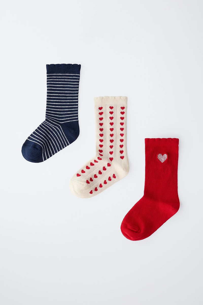 THREE-PACK OF STRIPED AND HEART SOCKS