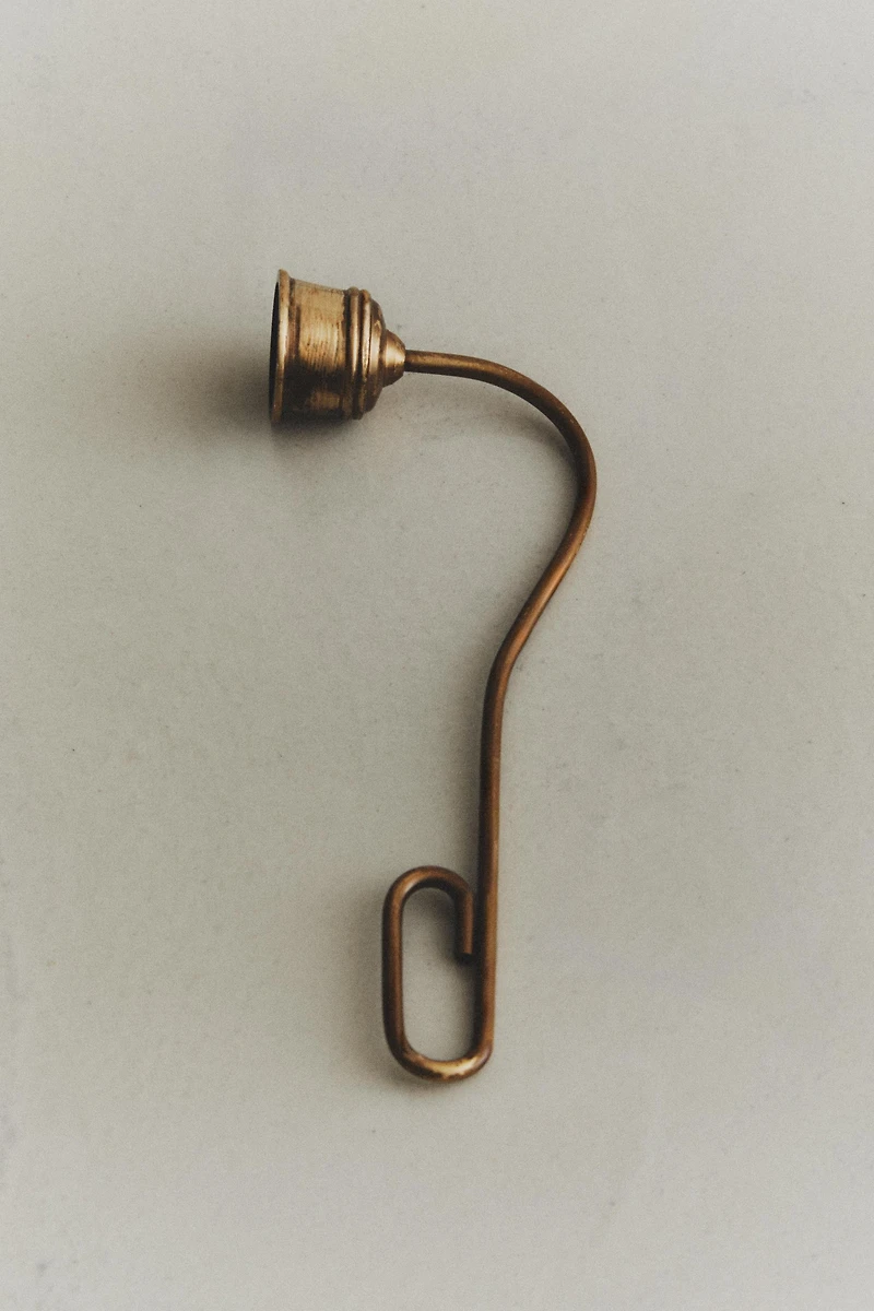 CANDLE SNUFFER WITH HANDLE