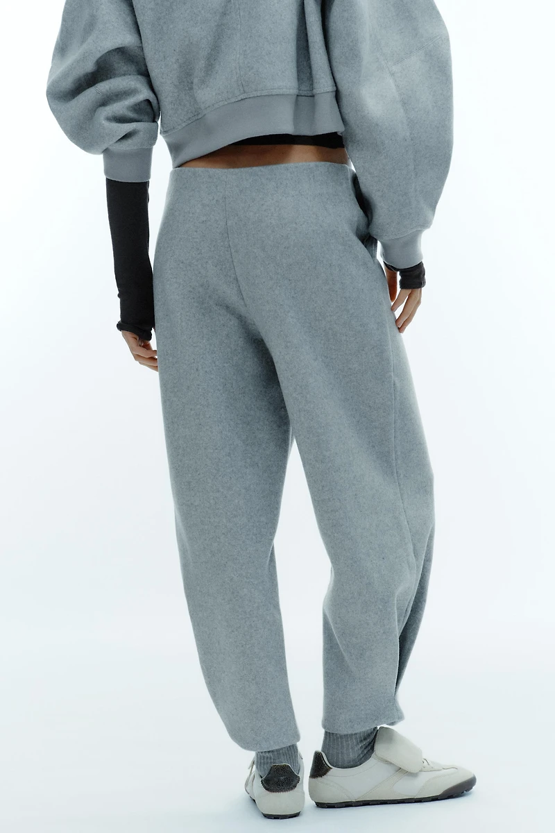 BALLOON SOFT PLEATED PANTS