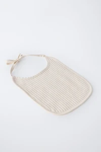 STRUCTURED BONNET AND BIB SET
