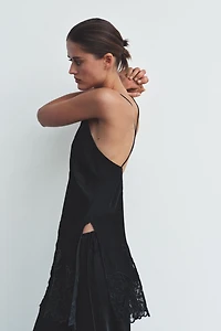 100% VISCOSE EMBROIDERED CAMISOLE