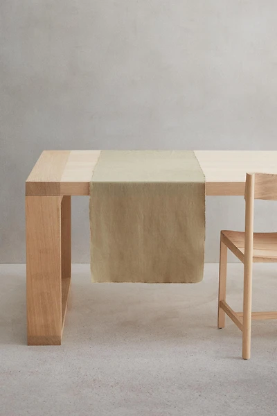 LINEN TABLE RUNNER