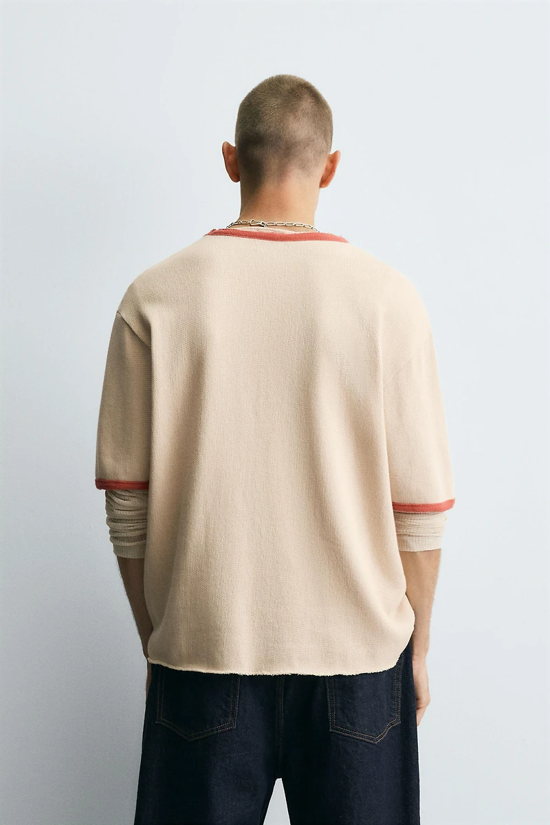 T-SHIRT EN MAILLE IMPRIMÉ DÉLAV