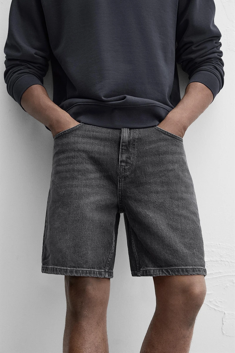 REGULAR FIT DENIM SHORTS