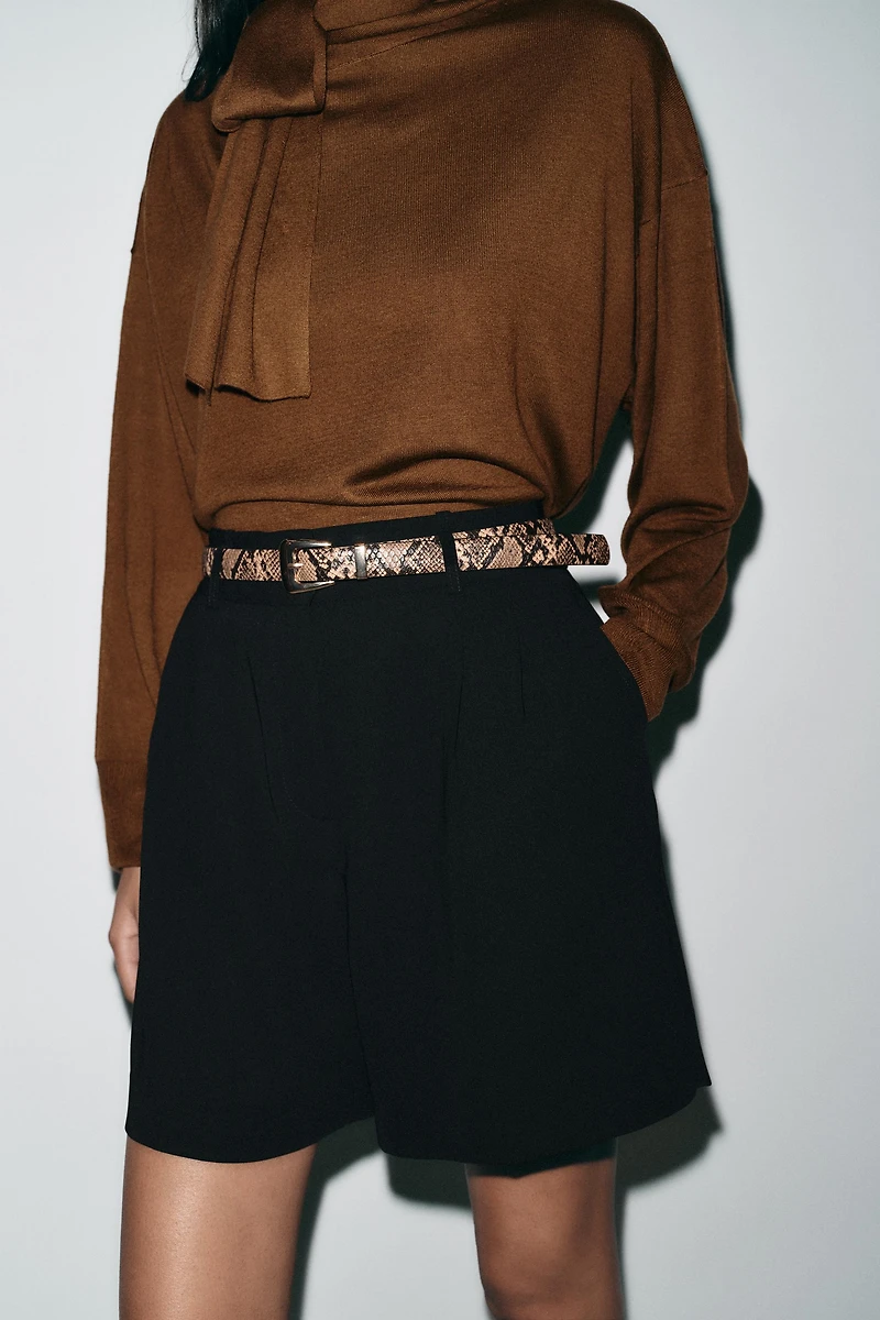 PLEATED BELTED SHORTS