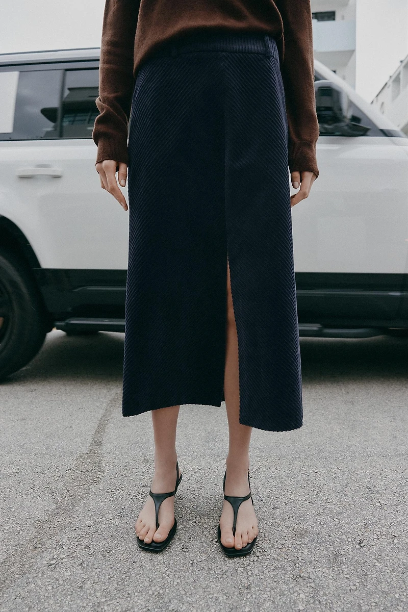 STRAIGHT CORDUROY MIDI SKIRT