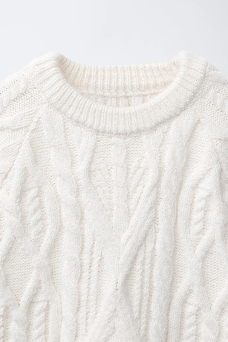 CABLE KNIT SWEATER