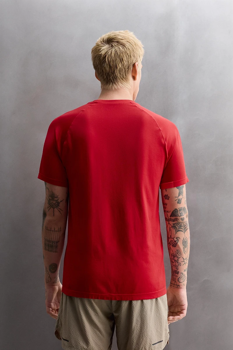 SEAMLESS TECHNICAL T-SHIRT