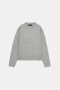 SOFT BASIC KNIT SWEATER