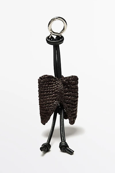 Raffia tulip charm