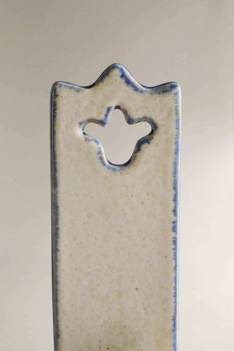 CERAMIC CANDLESTICK WITH CONTRAST EDGE