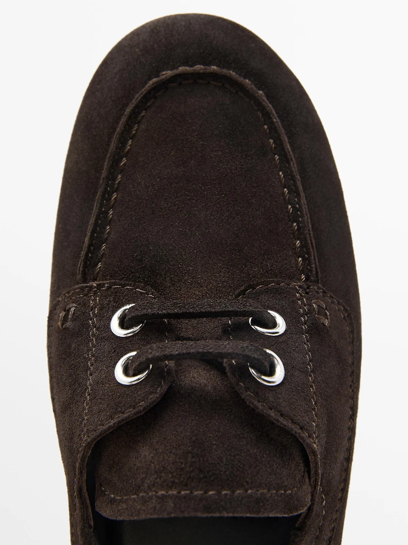Leather deck shoes