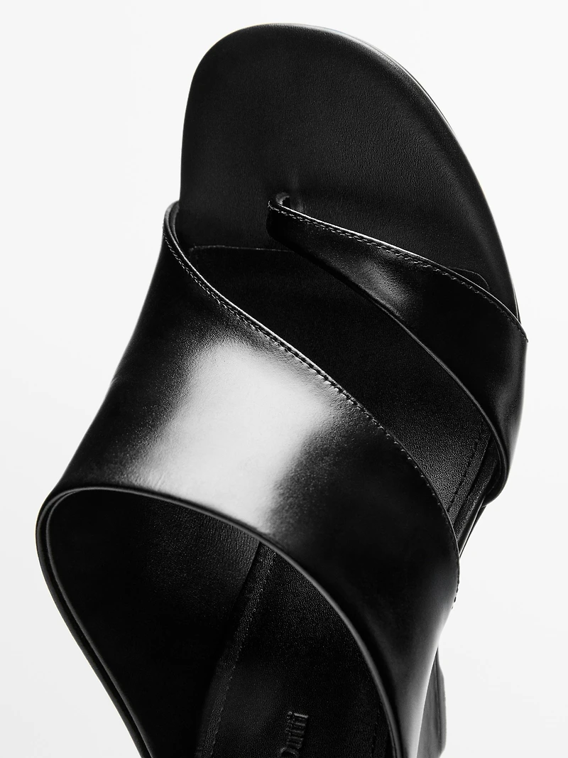 Leather wedge sandals