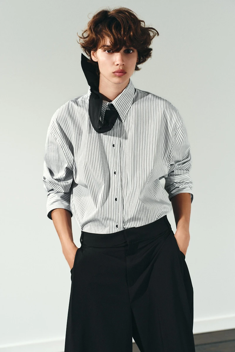 PLEATED LONG SHORTS
